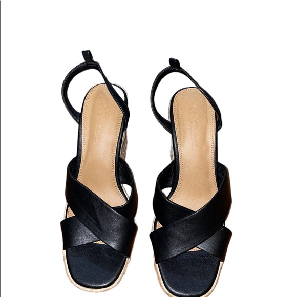 Women’s Heels - Picture 3 of 16